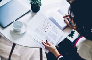 How do reports and metrics relate to industry benchmarks blog featured image
