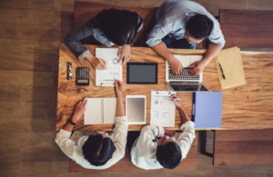How to choose the right digital marketing agency blog featured image