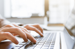 Should my business be blogging blog featured image